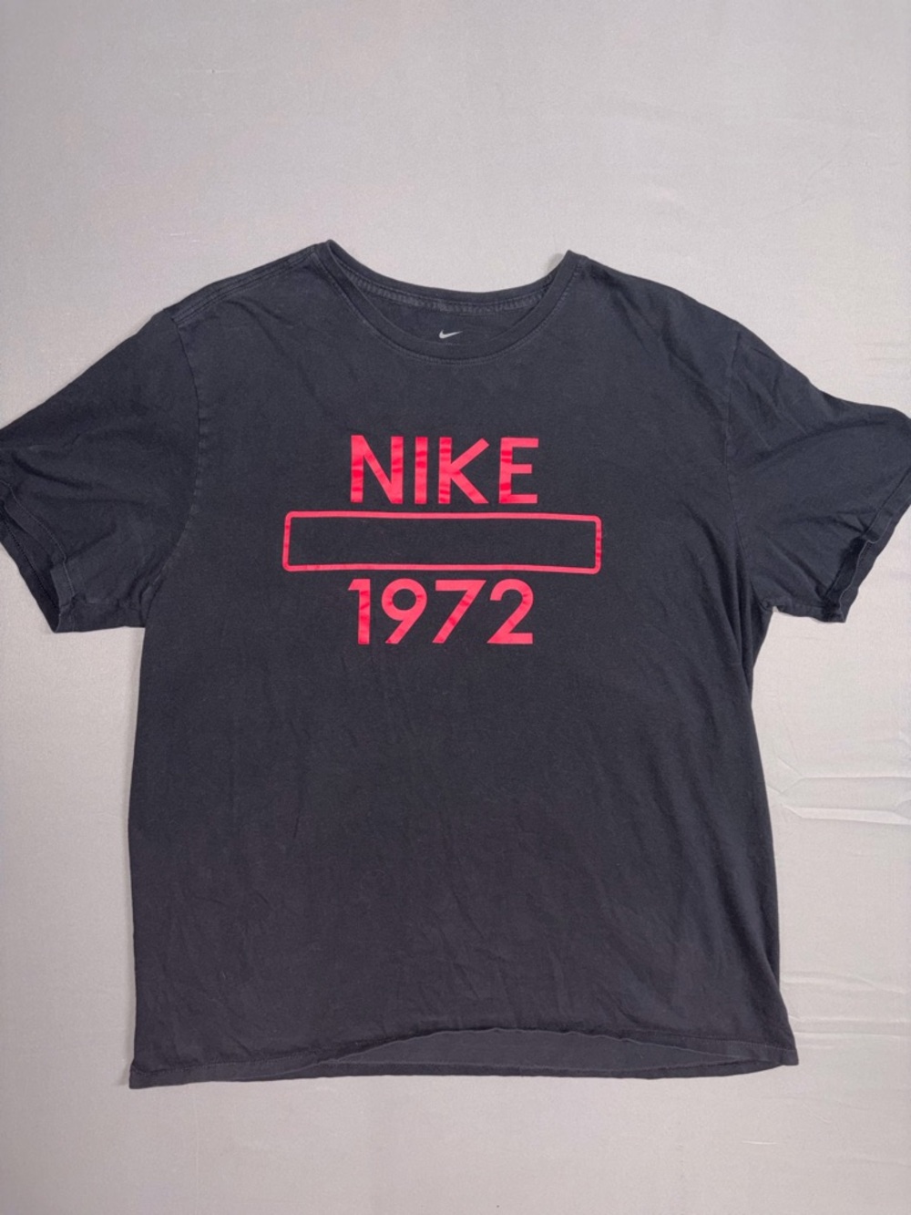 Nike Black Short-Sleeve Tee with Red 'NIKE 1972' Graphic